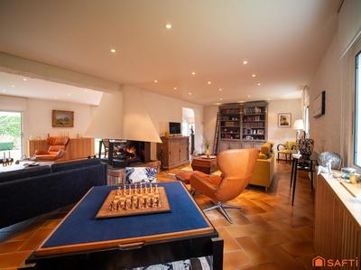 Maison - 260 m² - 5 pièces