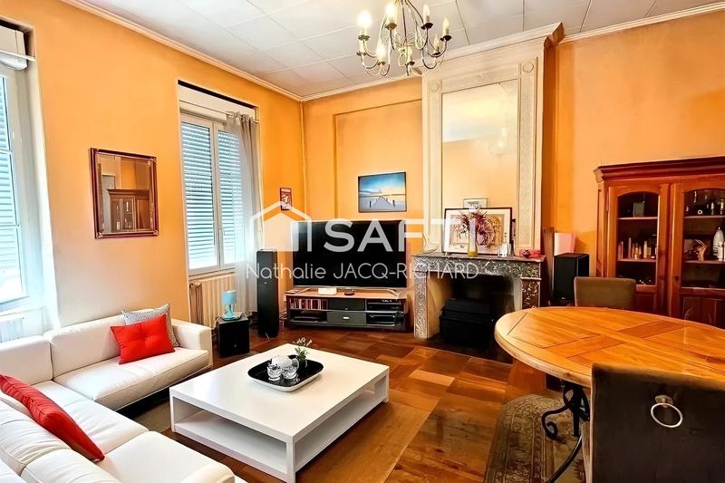 Maison de ville - 230 m² - 7 pièces