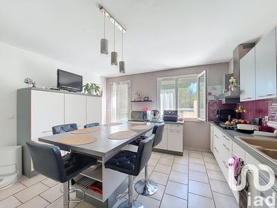 Maison - 176 m² - 8 pièces