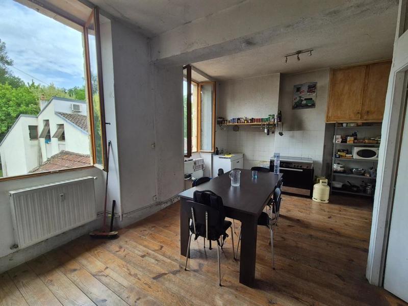 Immeuble - 205 m² - 8 pièces