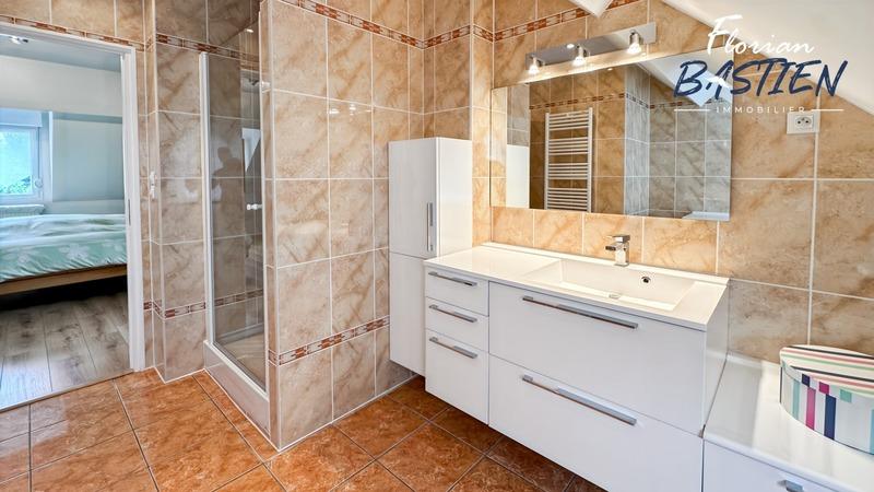 Maison - 208 m² - 7 pièces