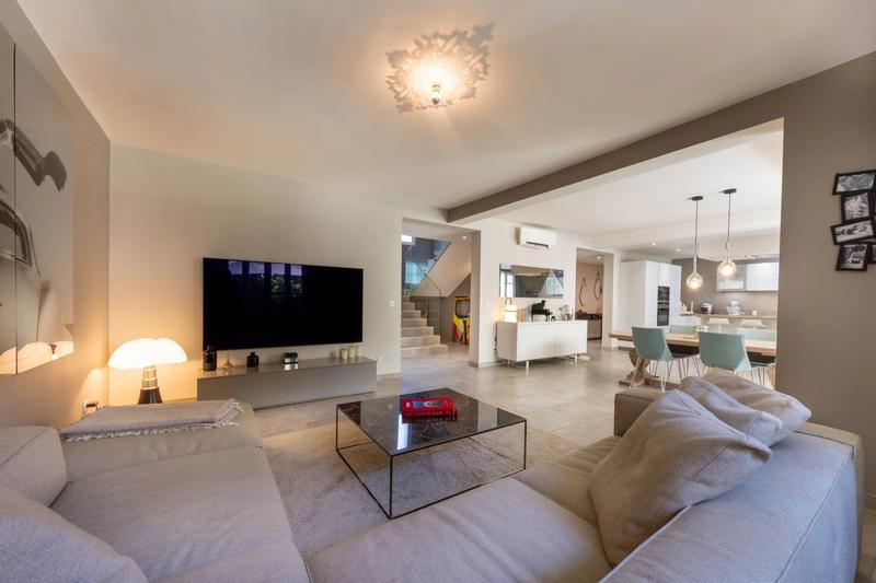 Villa - 200 m² - 7 pièces