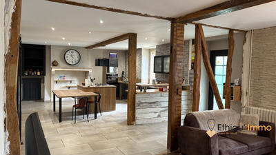 Maison ancienne - 207 m² - 8 pièces