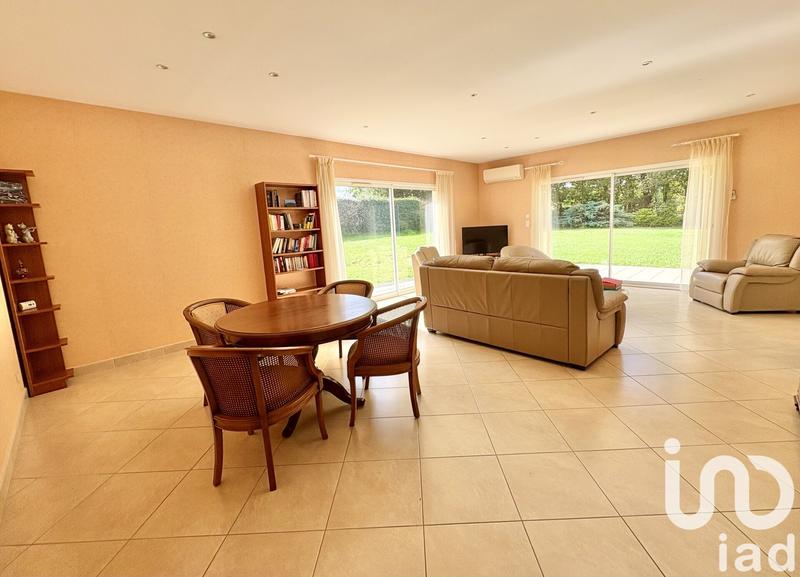 Maison - 224 m² - 8 pièces