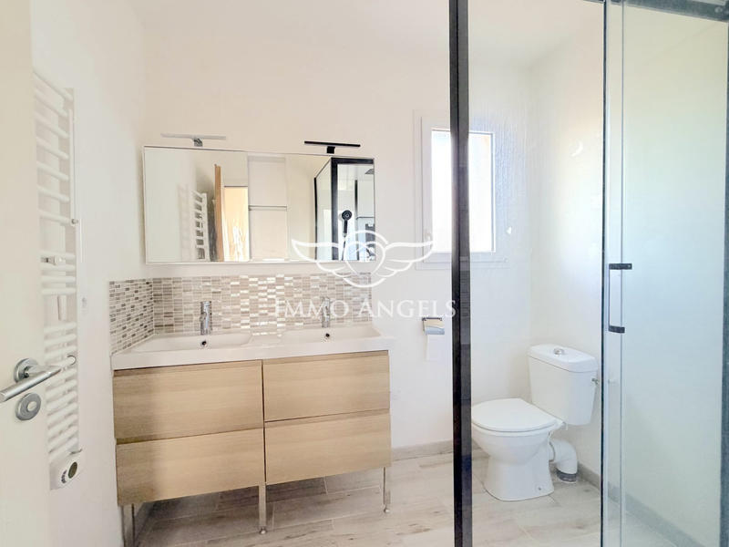 Maison traditionnelle - 79 m² - 4 pièces