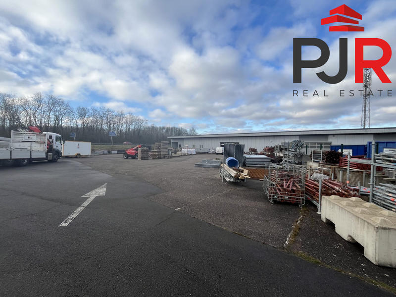 Local d'activités - 642 m²