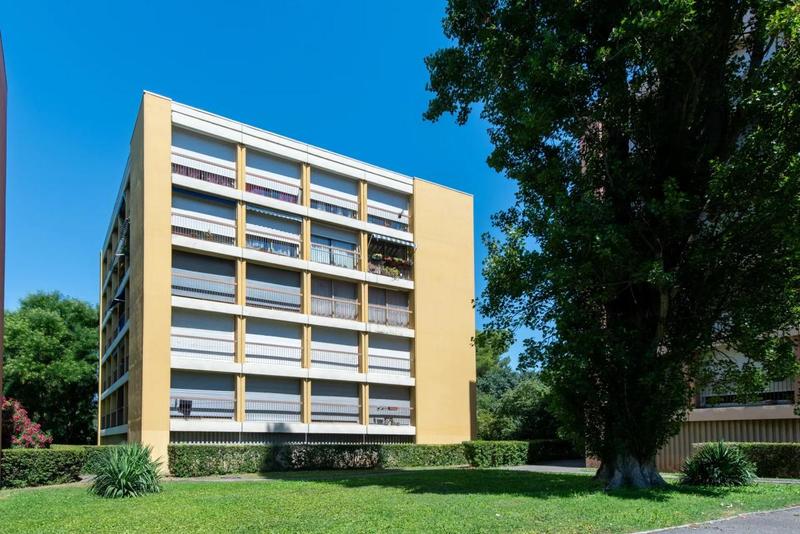 Appartement - 100 m² - 5 pièces