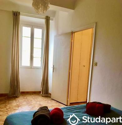 Chambre - 12 m² - 1 pièce