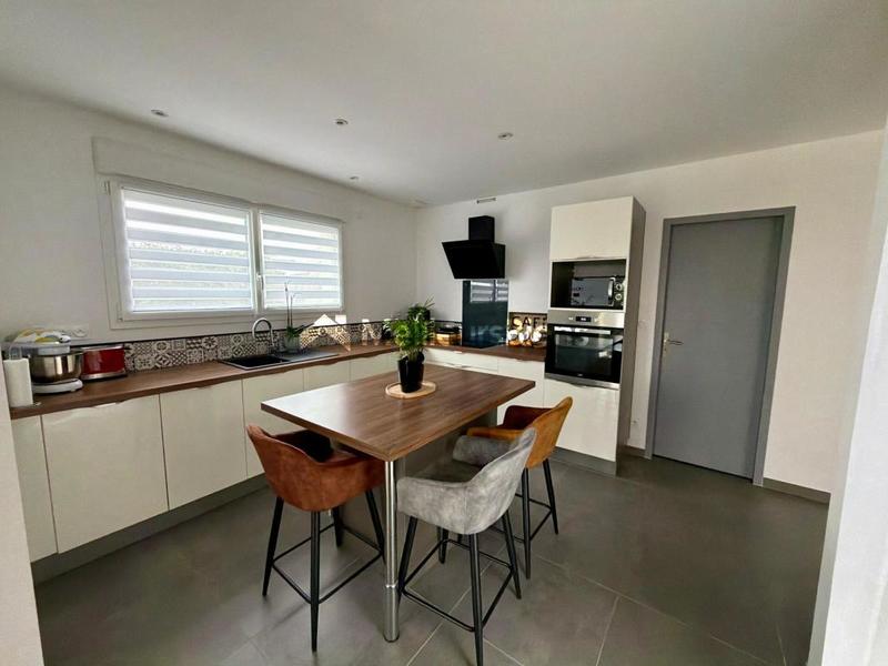 Pavillon - 121 m² - 6 pièces