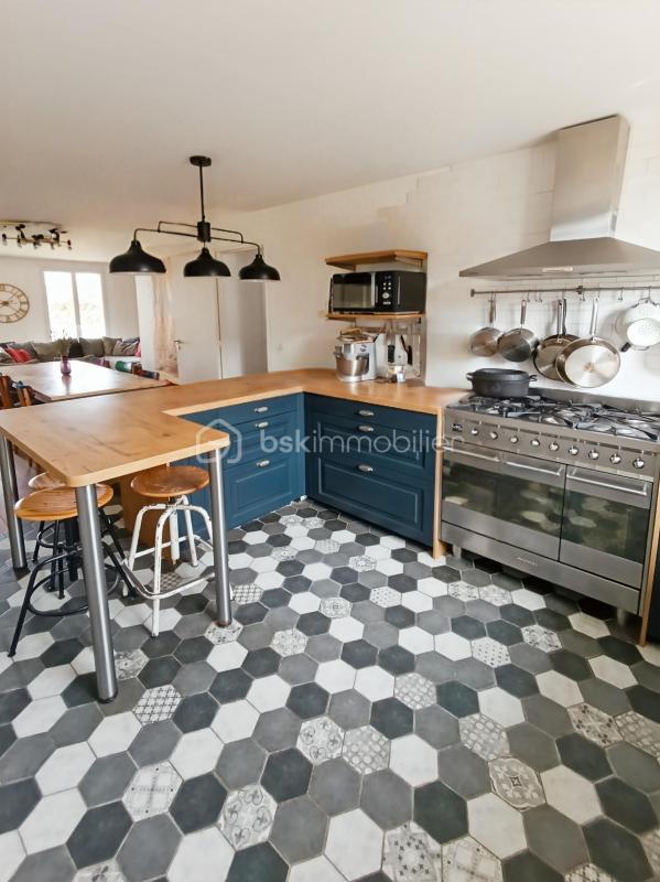 Maison - 190 m² - 9 pièces