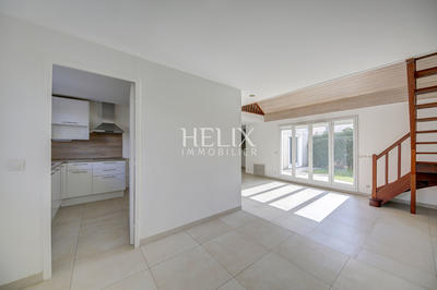 Maison - 152 m² - 6 pièces