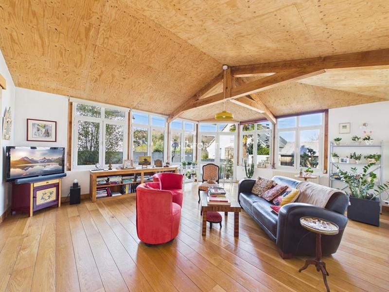 Maison - 205 m² - 8 pièces