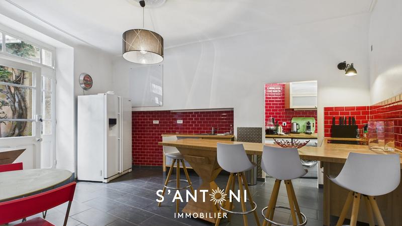 Maison - 176 m² - 7 pièces