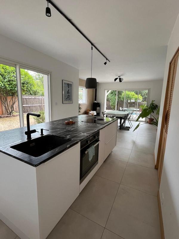 Maison - 180 m² - 5 pièces