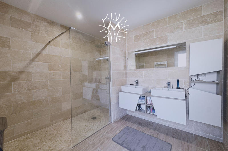 Maison contemporaine - 150 m² - 6 pièces