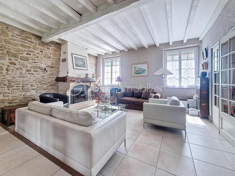 Maison - 200 m² - 7 pièces