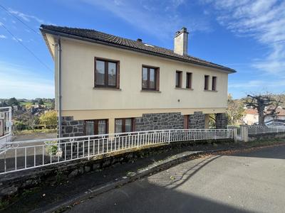 Maison - 118 m² - 6 pièces