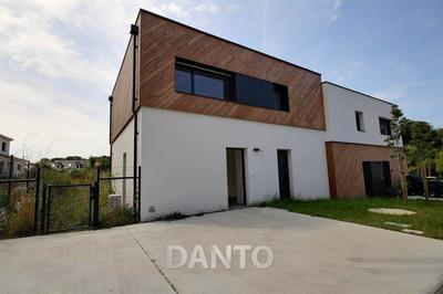 Maison - 108 m² - 5 pièces