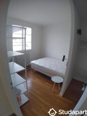 Chambre - 11 m² - 1 pièce