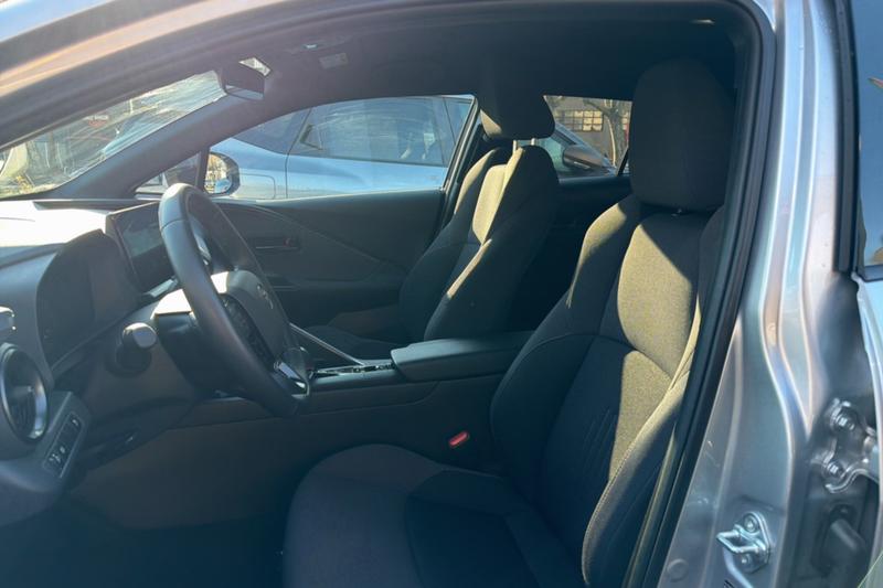 Toyota c-Hr 1.8 Hybrid140 Design Pk H