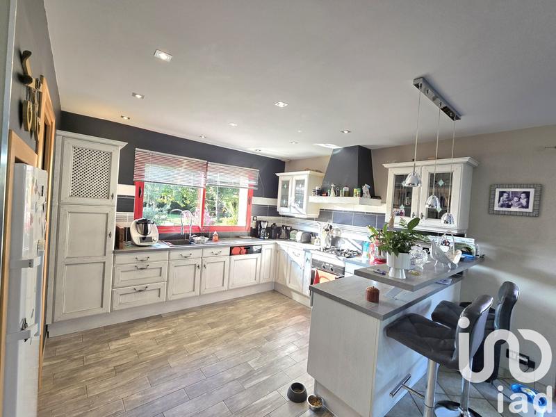 Maison - 213 m² - 7 pièces