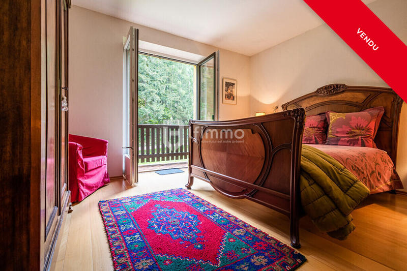 Propriété - 197 m² - 7 pièces