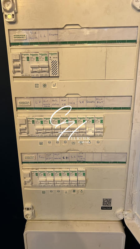 Appartement - 98 m² - 4 pièces