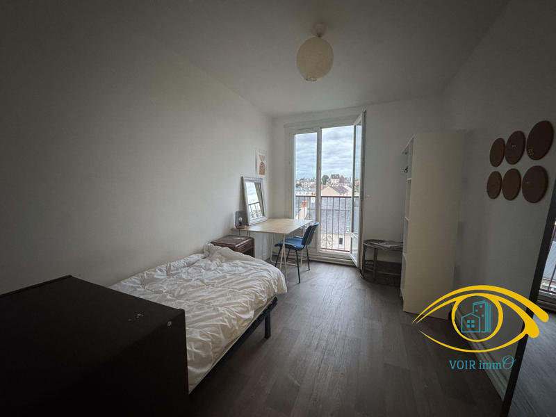 Appartement - 82 m² - 6 pièces