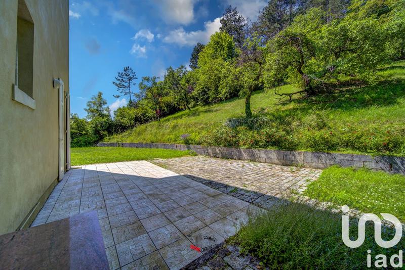 Maison - 193 m² - 8 pièces