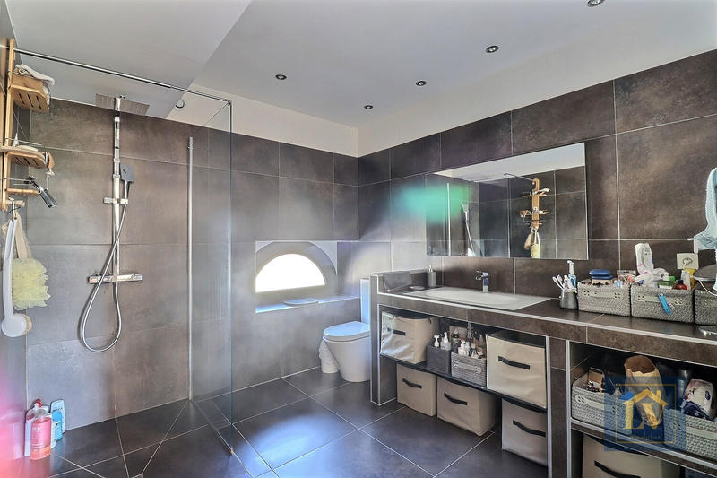 Mas - 160 m² - 4 pièces