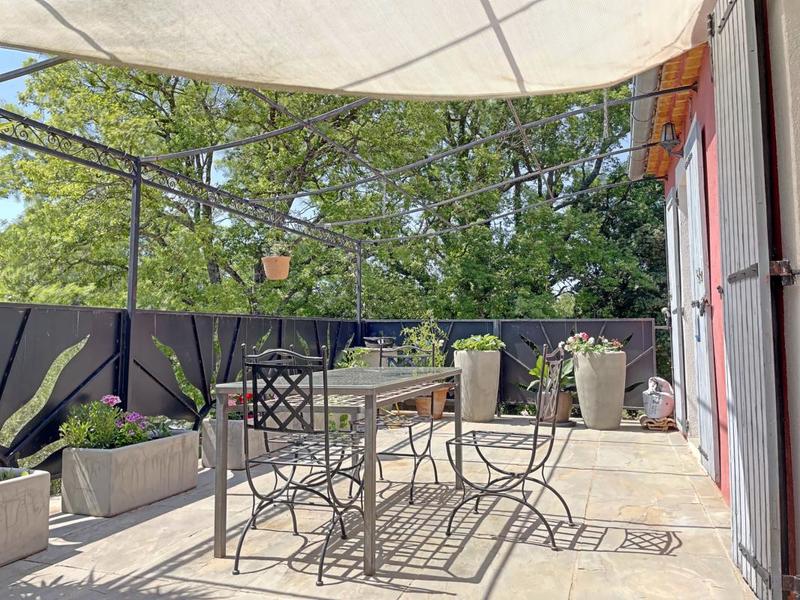 Maison - 274 m² - 7 pièces