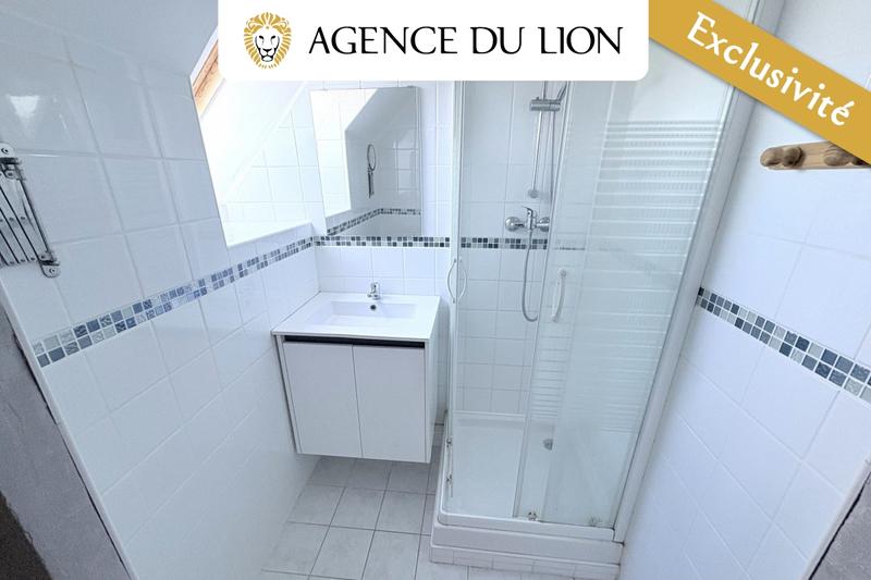 Maison - 240 m² - 10 pièces