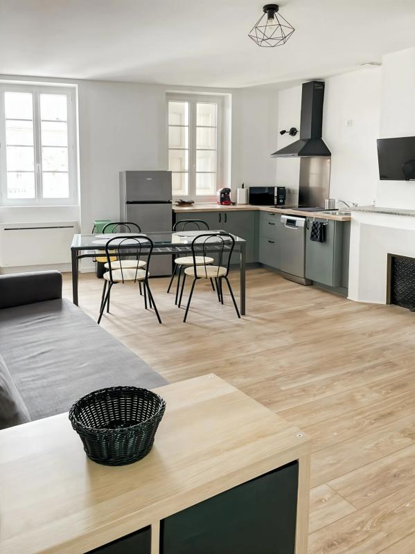 Appartement - 200 m² - 9 pièces