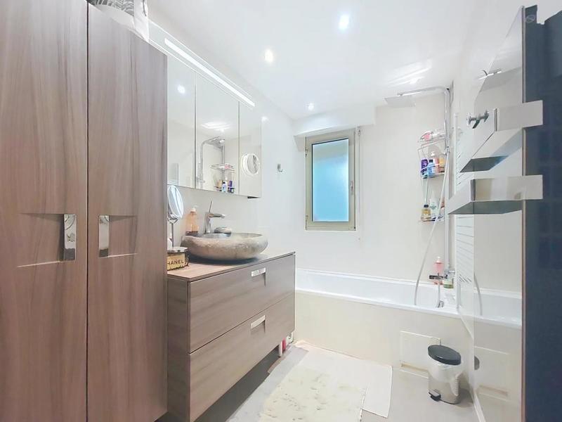 Appartement - 80 m² - 3 pièces