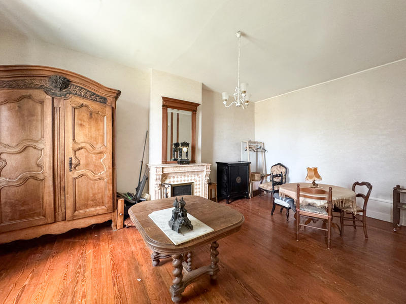 Propriété - 650 m² - 17 pièces