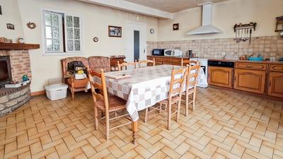Maison de bourg - 110 m² - 4 pièces