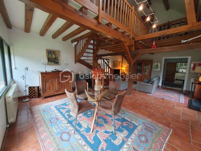 Maison - 158 m² - 8 pièces