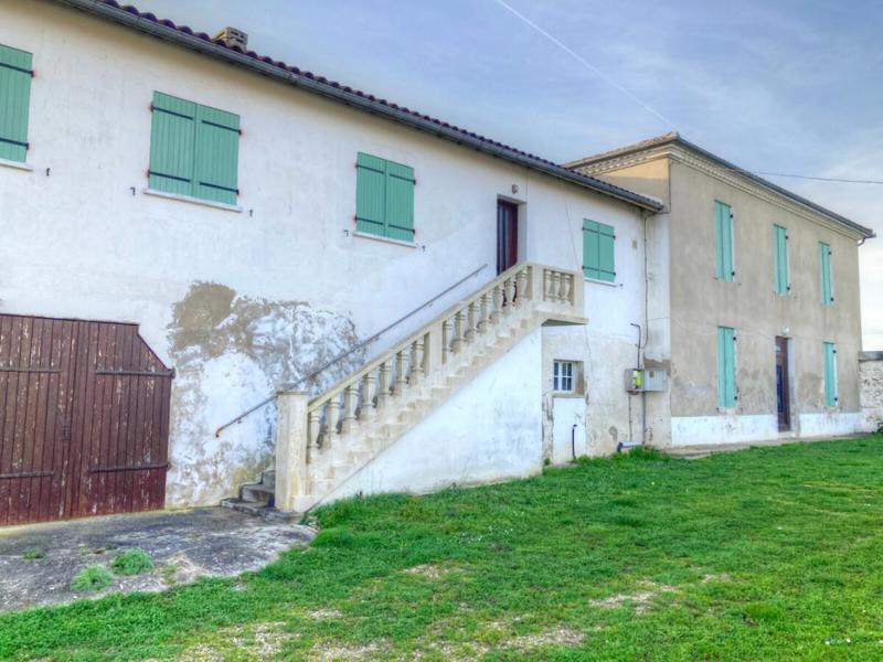 Maison - 220 m² - 10 pièces