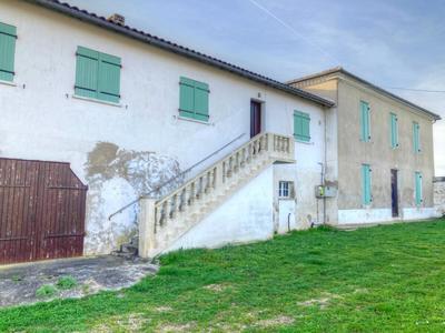 Maison - 220 m² - 10 pièces