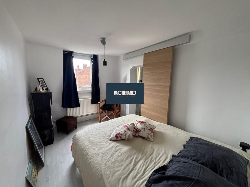 Maison - 219 m² - 9 pièces