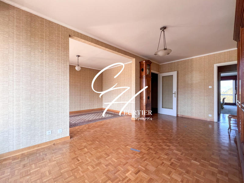 Appartement - 94 m² - 4 pièces