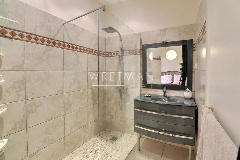 Maison de village - 225 m² - 9 pièces