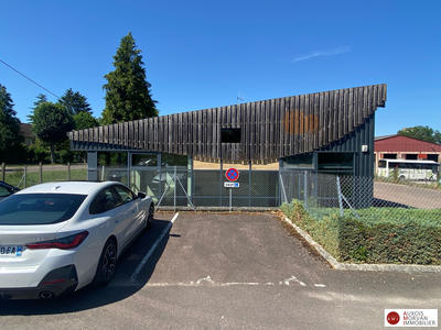 Local d'activités - 388 m²