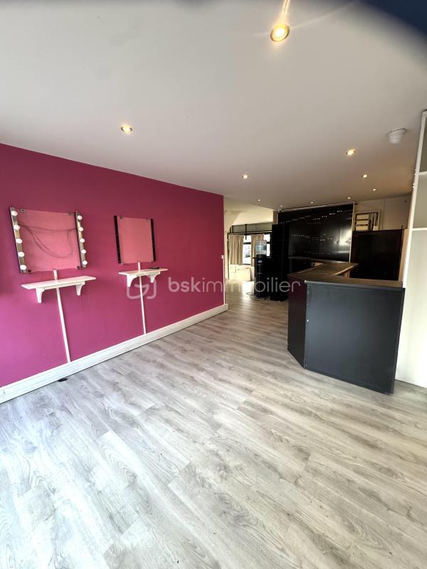 Local commercial - 159 m² - 5 pièces