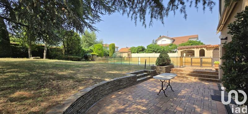 Maison - 235 m² - 7 pièces