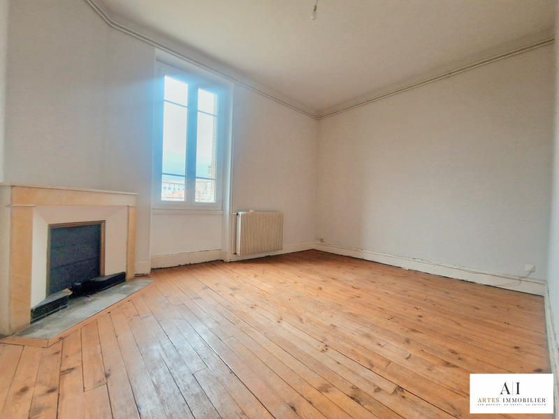 Appartement - 83 m² - 4 pièces