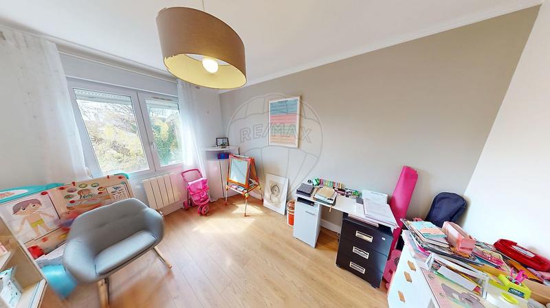 Appartement - 93 m² - 4 pièces