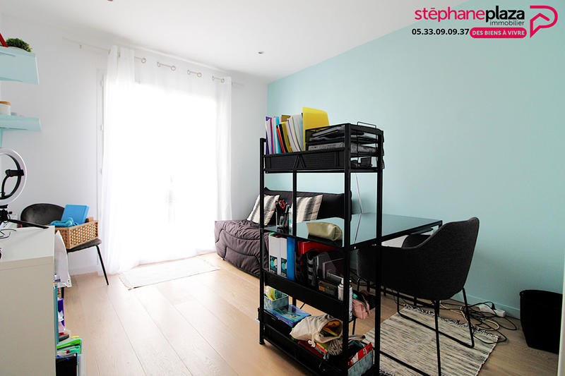 Maison - 93 m² - 4 pièces