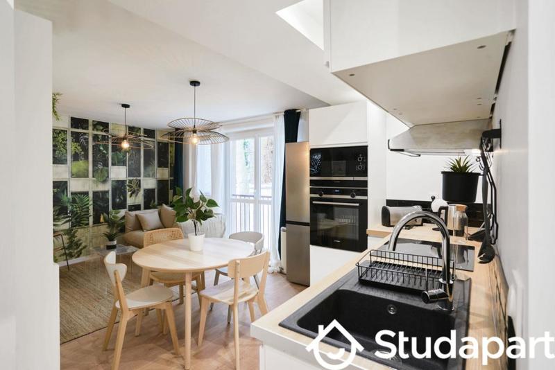 Chambre - 11 m² - 1 pièce