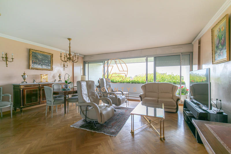 Appartement - 103 m² - 5 pièces